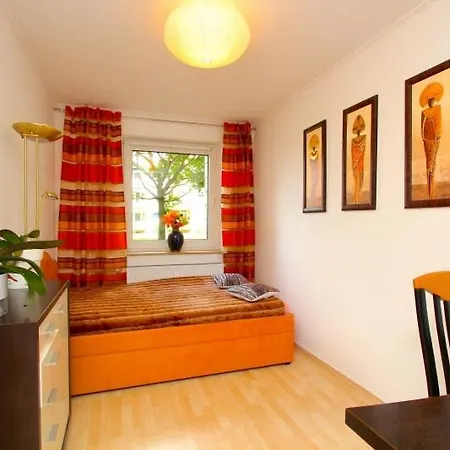 Private Rooms Laatzen Hanovre Extérieur photo