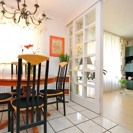 Private Rooms Laatzen Hanovre Extérieur photo