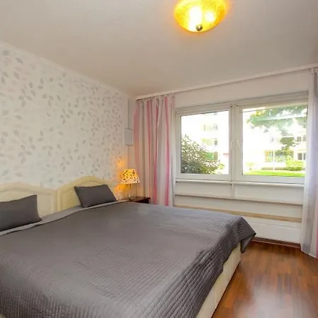Private Rooms Laatzen Hanovre Extérieur photo