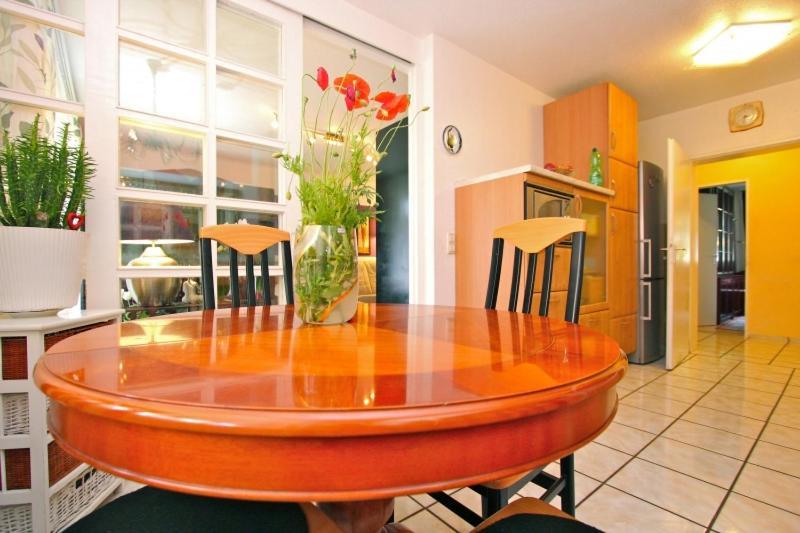 Private Laatzen Homestay